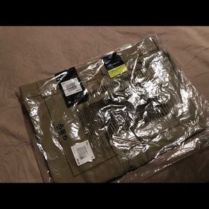 Men’s Nike Flex Golf Short / Color: Khaki / sz: 32